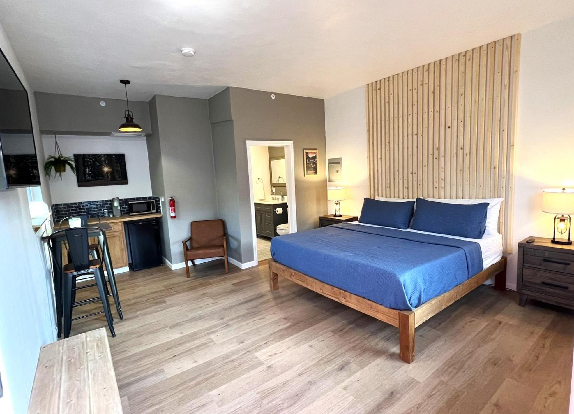 Wofford Village Studios Wofford Heights Экстерьер фото